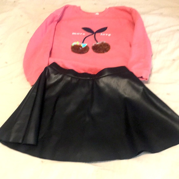 Bundle of 2 pieces size 6/7 -8 - Picture 1 of 5